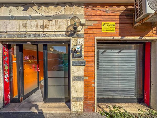 negozio in vendita a Fiumicino in zona Isola Sacra