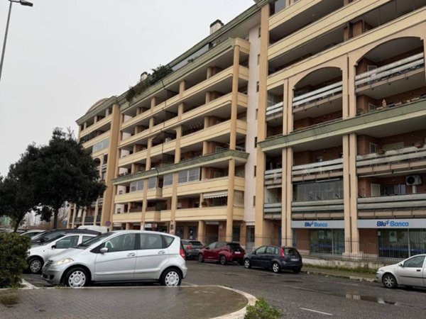 appartamento in vendita a Fiumicino in zona Isola Sacra