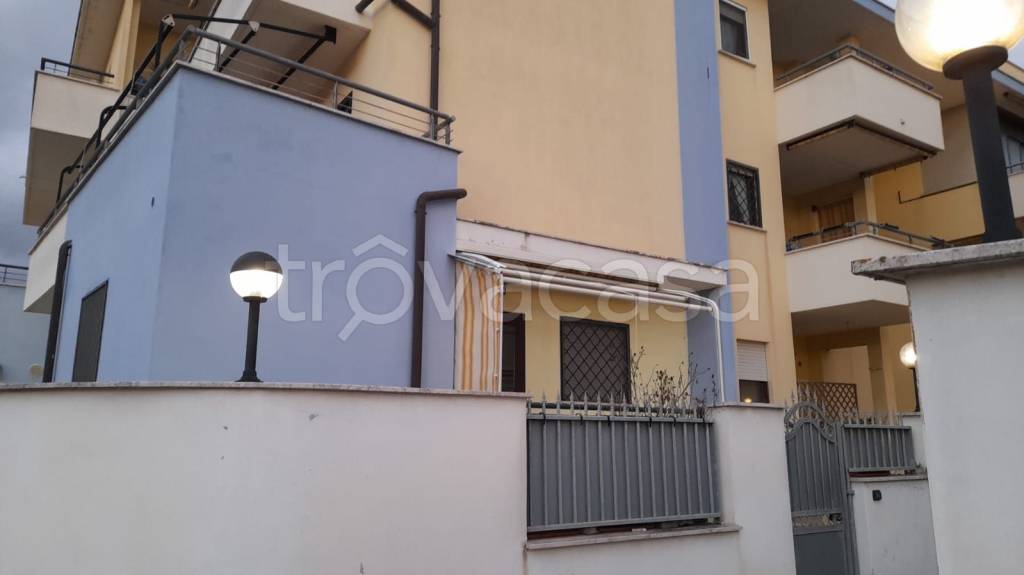 appartamento in vendita a Fiumicino in zona Passo Oscuro