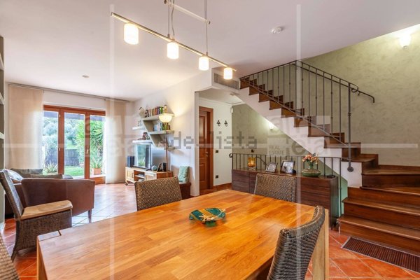 casa indipendente in vendita a Fiumicino in zona Fregene