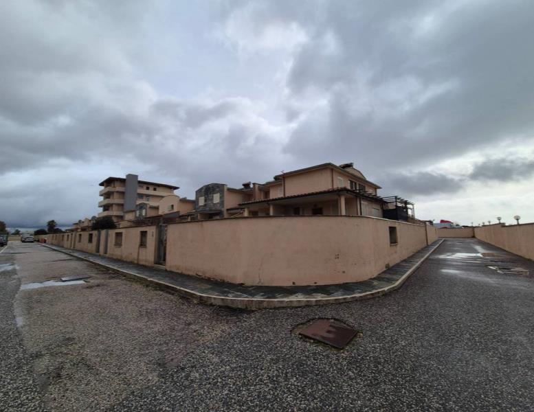 casa indipendente in vendita a Fiumicino in zona Focene