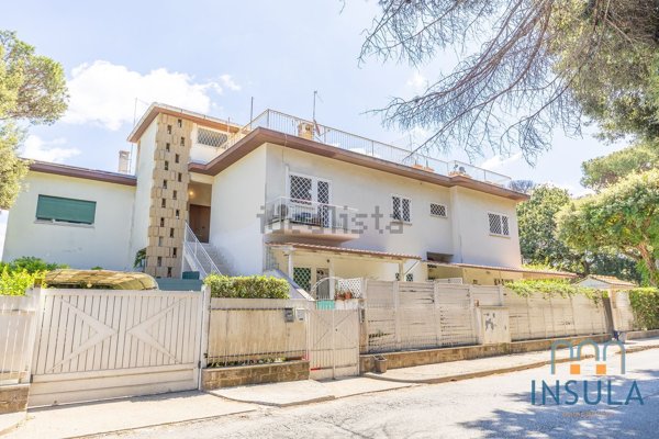 appartamento in vendita a Fiumicino in zona Fregene