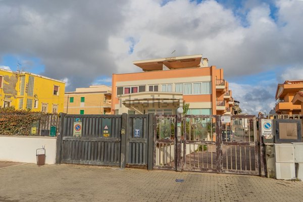 appartamento in vendita a Fiumicino in zona Isola Sacra