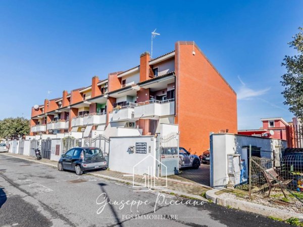 appartamento in vendita a Fiumicino in zona Isola Sacra