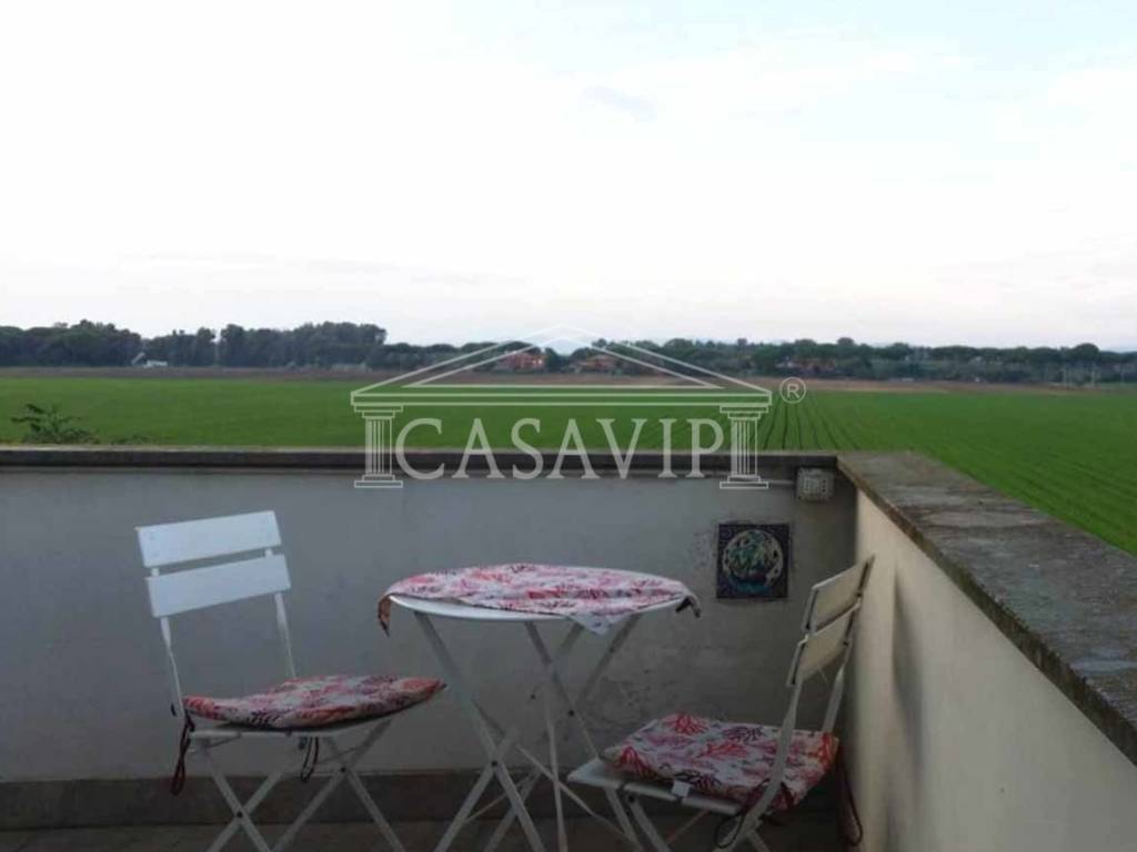 appartamento in vendita a Fiumicino in zona Fregene