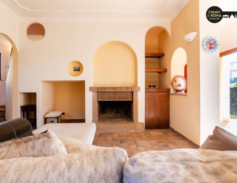 casa indipendente in vendita a Fiumicino in zona Fregene