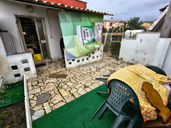 appartamento in vendita a Fiumicino in zona Focene