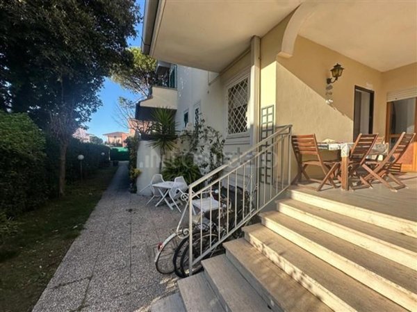 casa indipendente in vendita a Fiumicino in zona Fregene