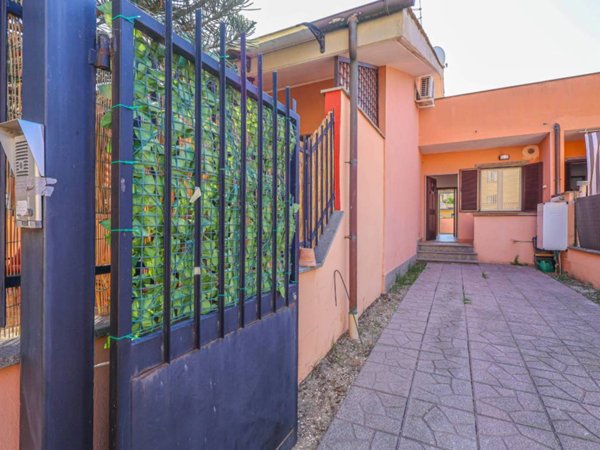 appartamento in vendita a Fiumicino in zona Isola Sacra