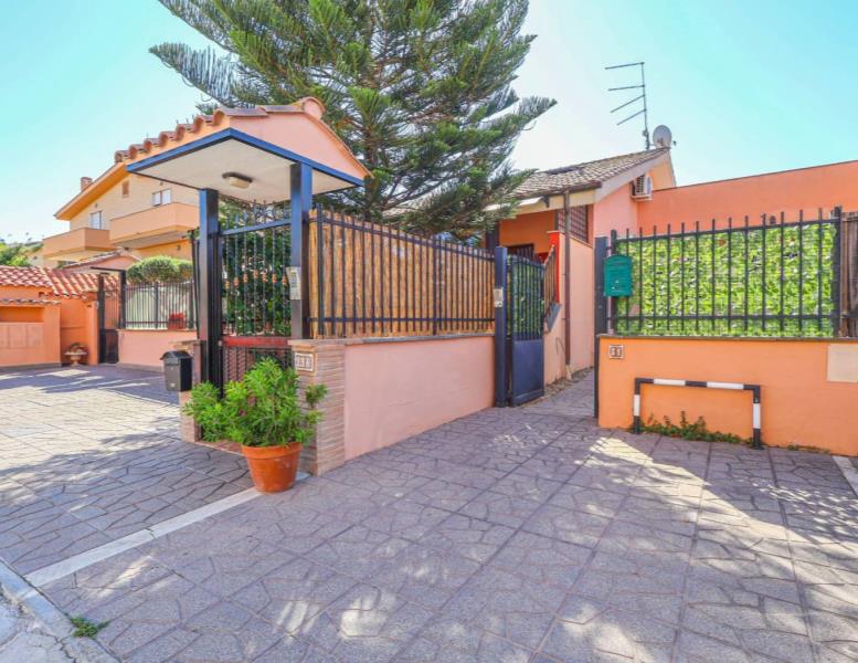 appartamento in vendita a Fiumicino in zona Isola Sacra