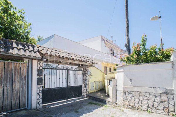 appartamento in vendita a Fiumicino in zona Passo Oscuro