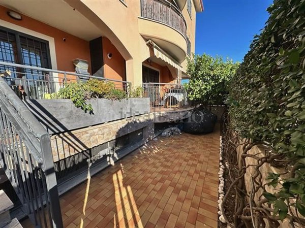 appartamento in vendita a Fiumicino in zona Torrimpietra