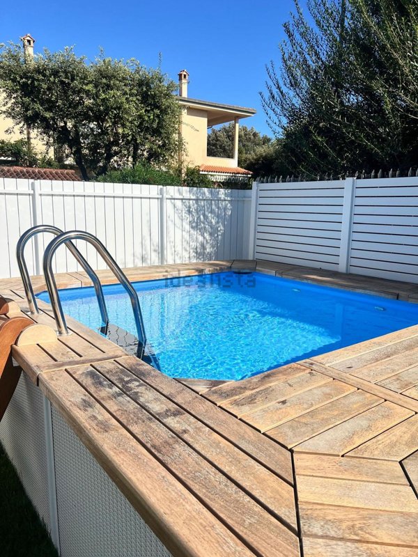 appartamento in vendita a Fiumicino in zona Fregene