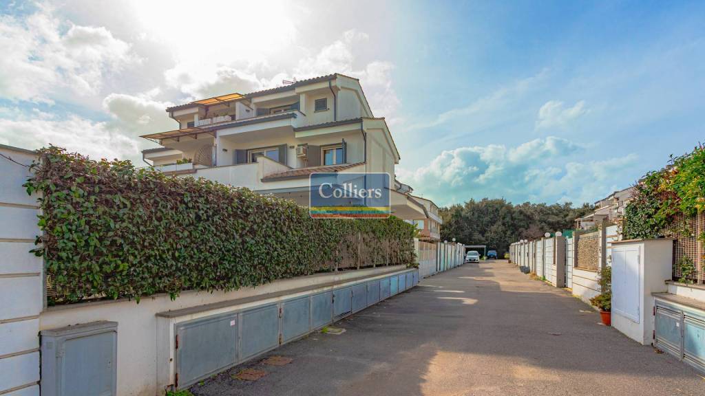 casa indipendente in vendita a Fiumicino in zona Fregene