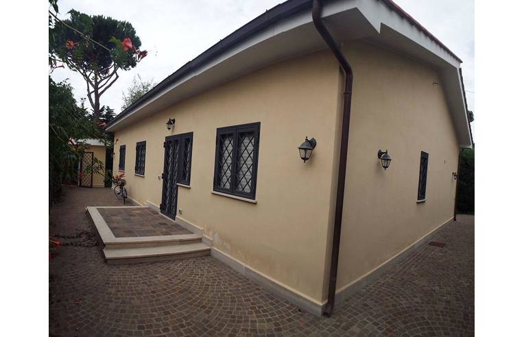 appartamento in vendita a Fiumicino in zona Fregene