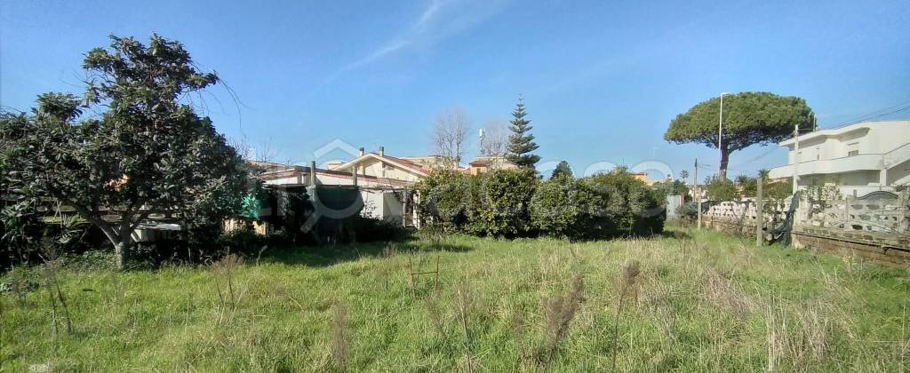 casa indipendente in vendita a Fiumicino in zona Isola Sacra