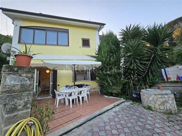 appartamento in vendita a Fiumicino in zona Aranova