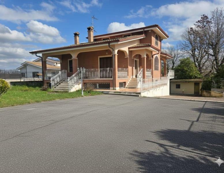 casa indipendente in vendita a Fiumicino in zona Aranova