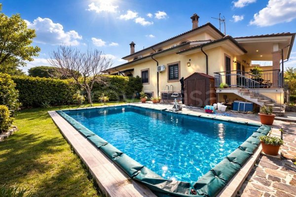 casa indipendente in vendita a Fiumicino in zona Aranova
