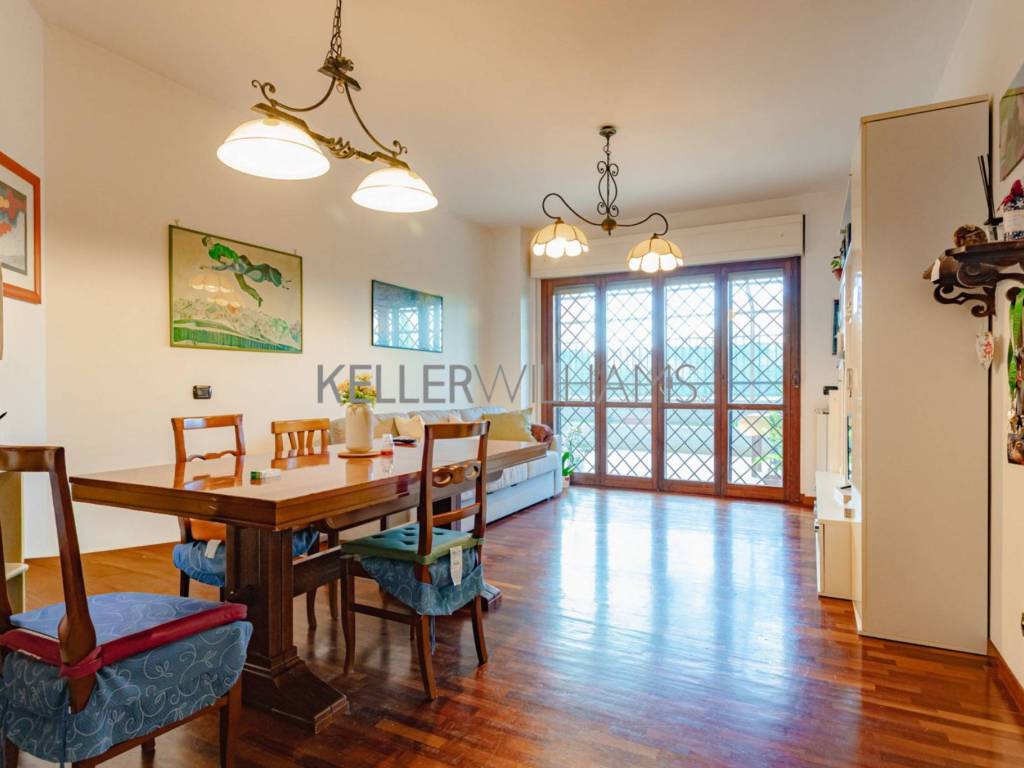 appartamento in vendita a Fiumicino in zona Isola Sacra