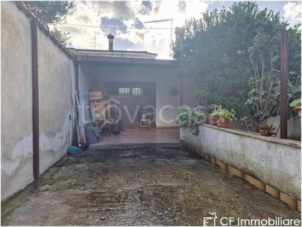 appartamento in vendita a Fiumicino in zona Isola Sacra