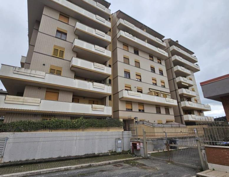 appartamento in vendita a Fiumicino in zona Aeroporto 