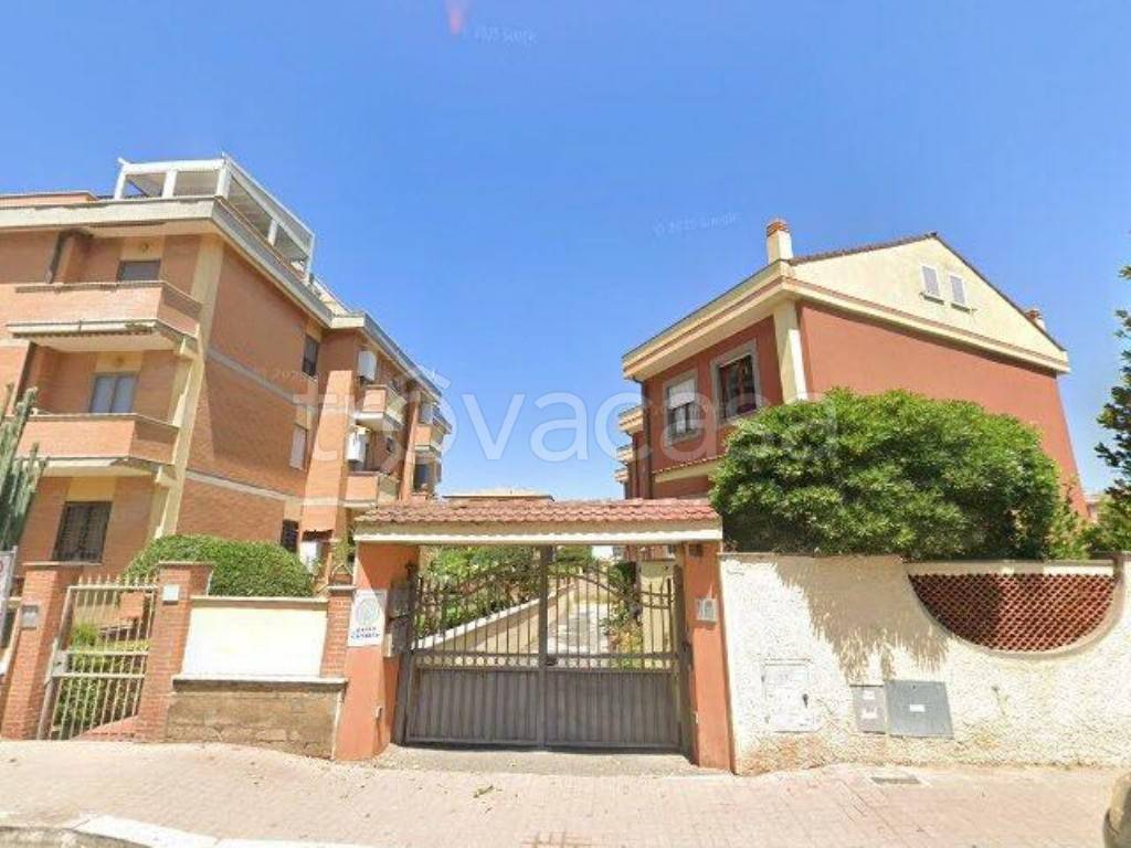 casa indipendente in vendita a Fiumicino in zona Isola Sacra