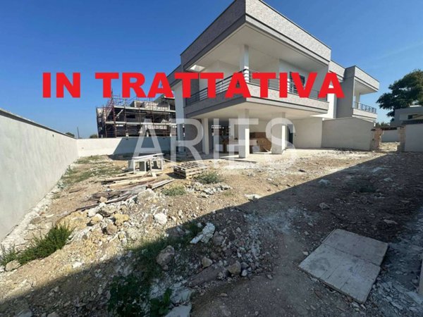 casa indipendente in vendita a Fiumicino in zona Fregene