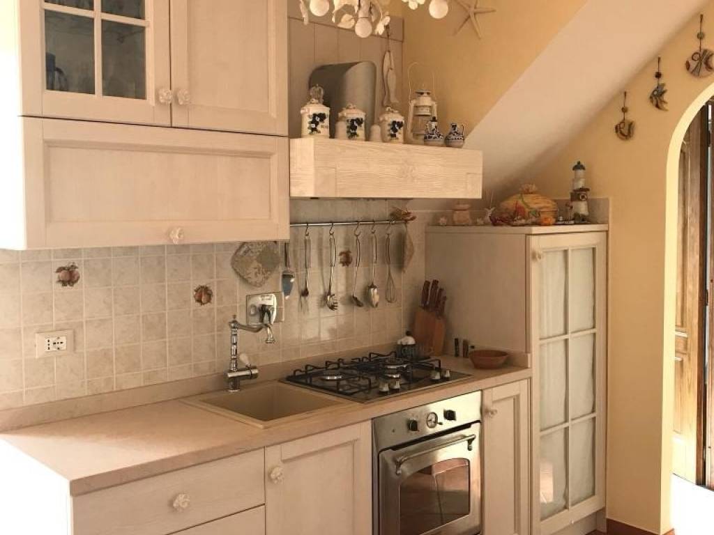 appartamento in vendita a Fiumicino in zona Fregene