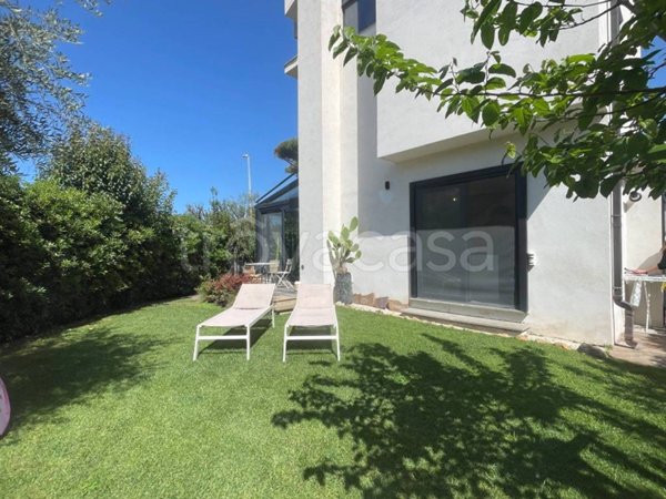 casa indipendente in vendita a Fiumicino in zona Fregene