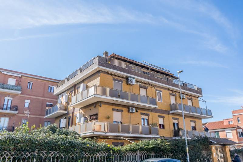 appartamento in vendita a Fiumicino in zona Passo Oscuro