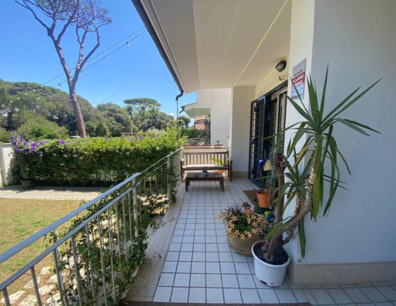 casa indipendente in vendita a Fiumicino in zona Fregene
