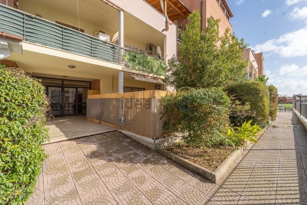 appartamento in vendita a Fiumicino in zona Isola Sacra