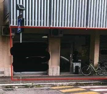 locale commerciale in vendita a Fiumicino