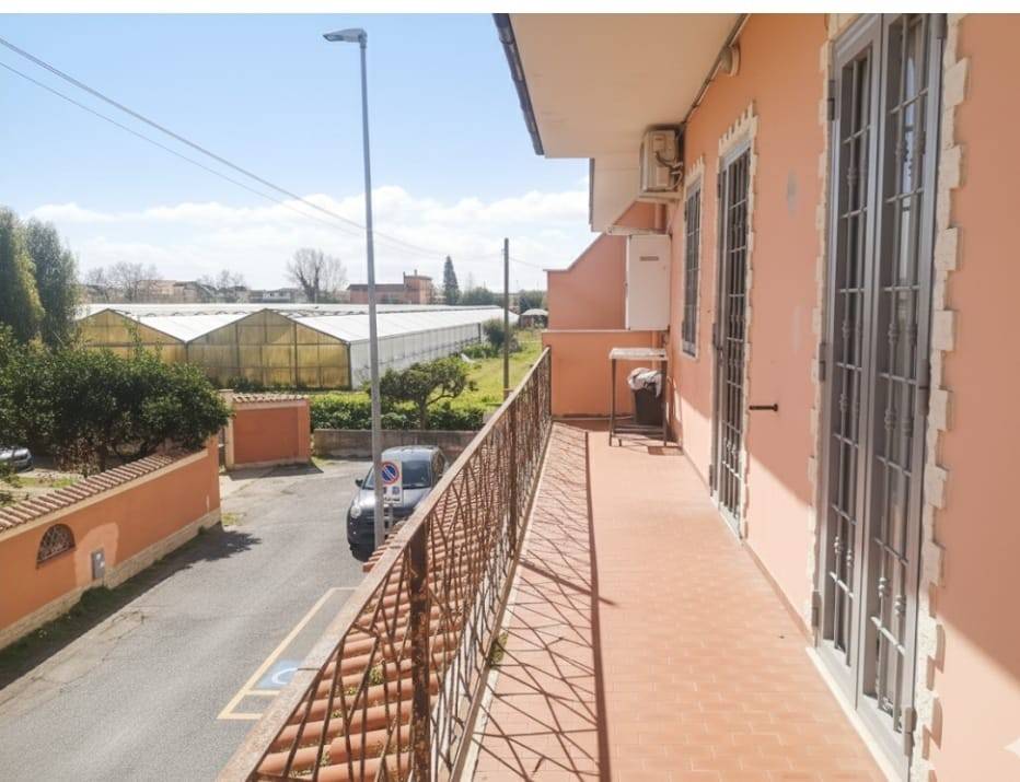 appartamento in vendita a Fiumicino in zona Isola Sacra