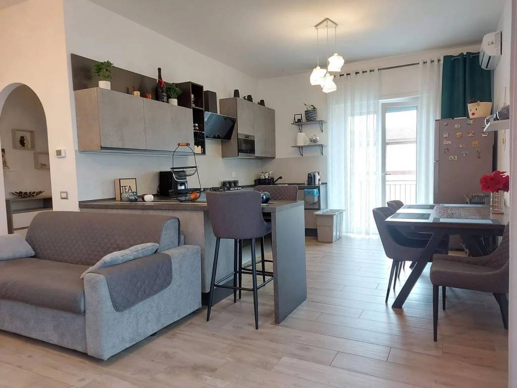 appartamento in vendita a Fiumicino in zona Isola Sacra