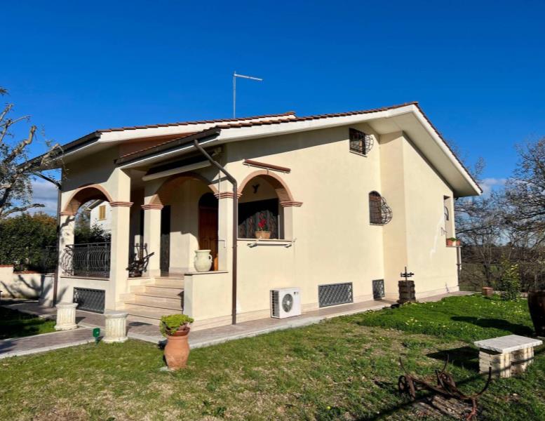 casa indipendente in vendita a Fiumicino in zona Aranova