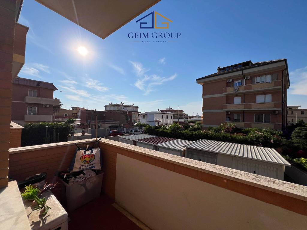 appartamento in vendita a Fiumicino in zona Isola Sacra