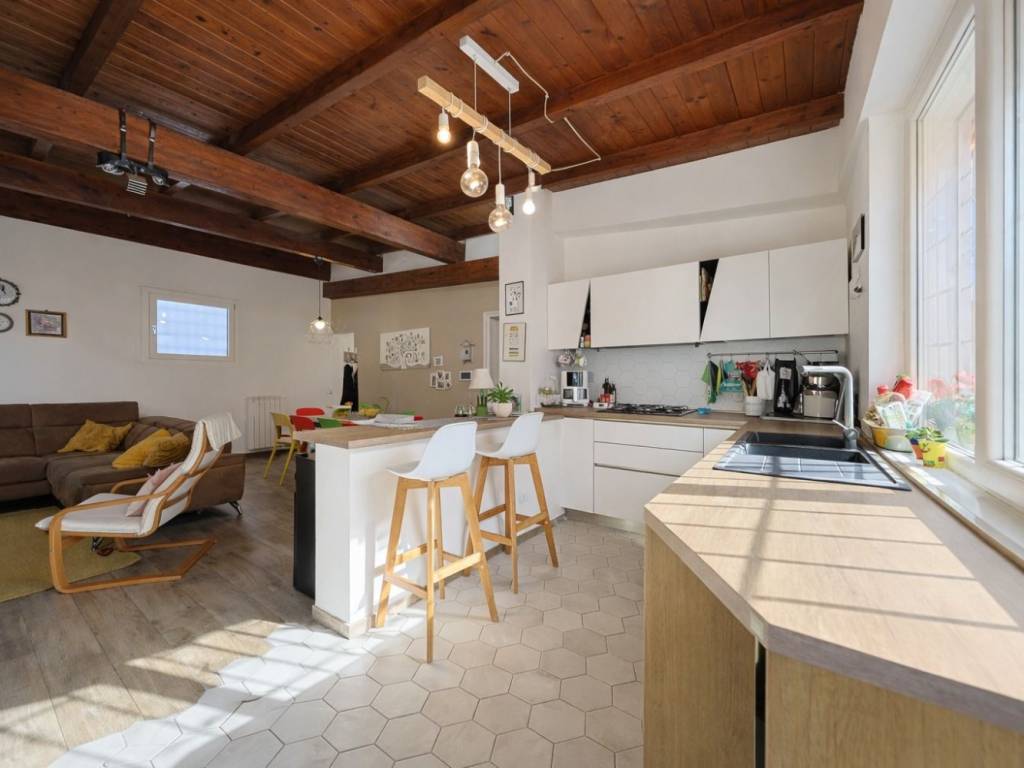 casa indipendente in vendita a Fiumicino in zona Focene