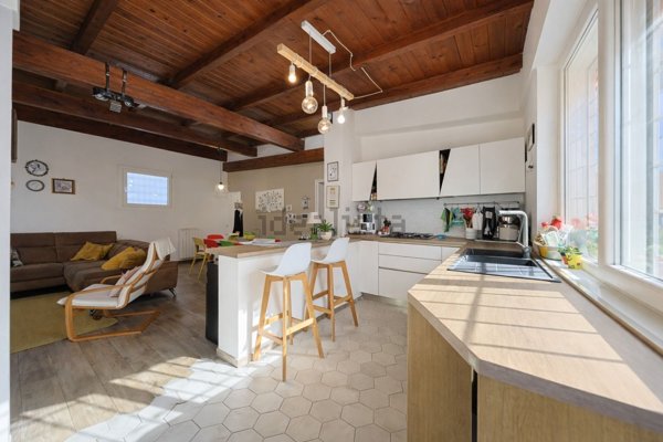 casa indipendente in vendita a Fiumicino in zona Focene