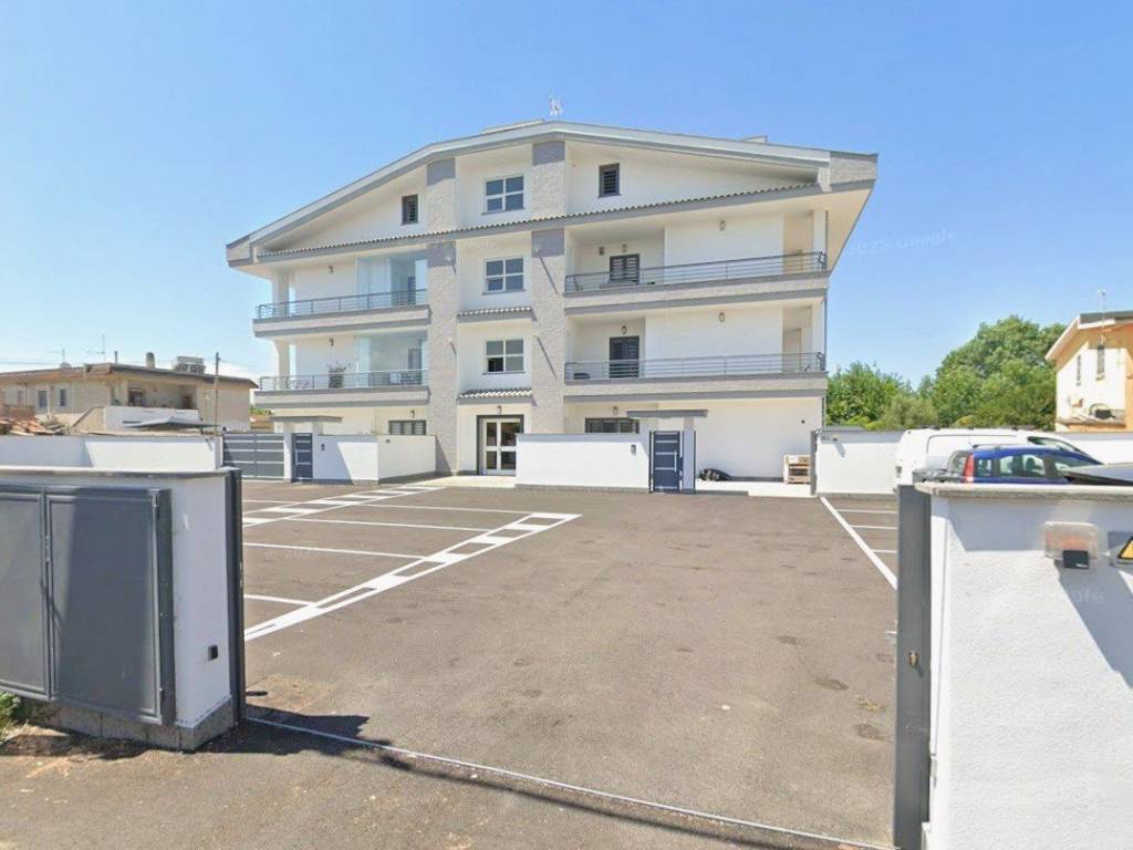 appartamento in vendita a Fiumicino in zona Isola Sacra