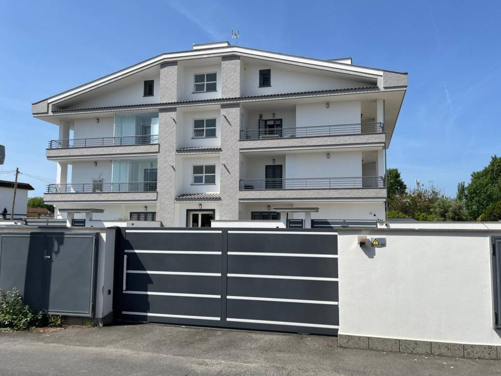 appartamento in vendita a Fiumicino in zona Focene