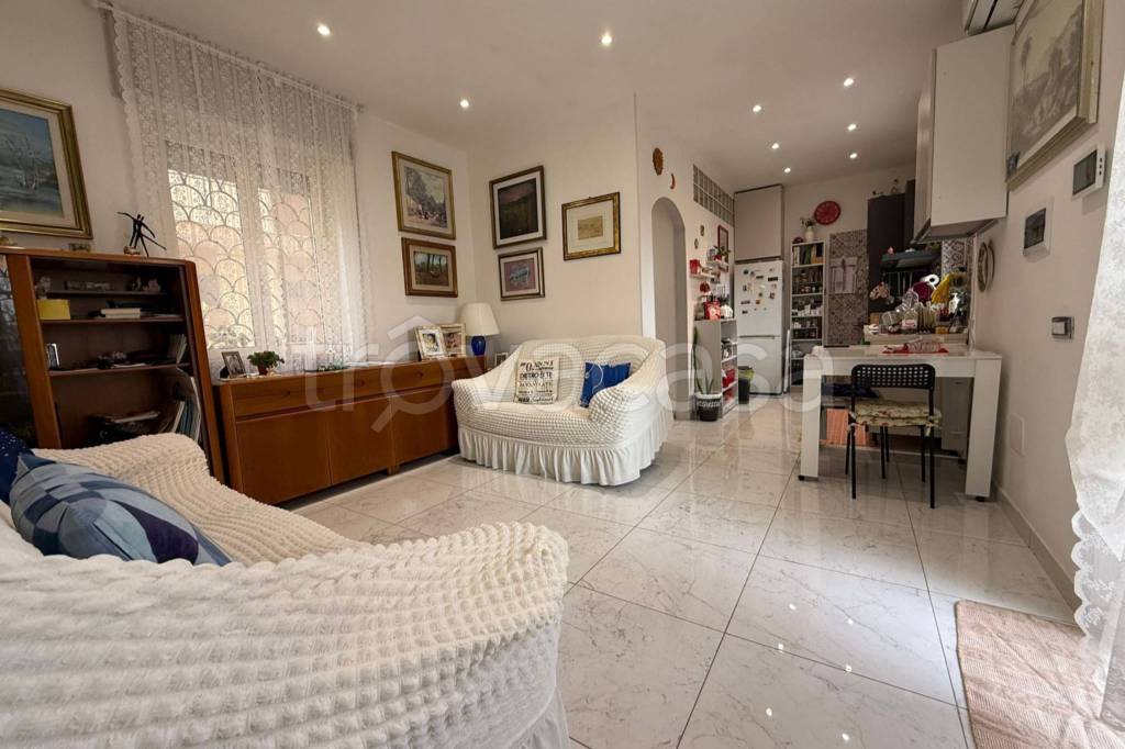 appartamento in vendita a Fiumicino in zona Isola Sacra