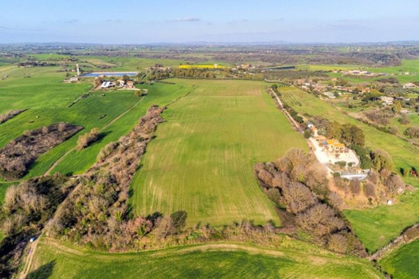 terreno agricolo in vendita a Fiumicino in zona Tragliata