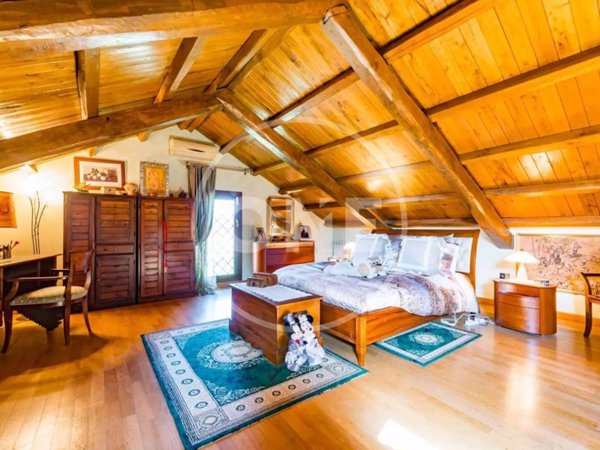 casa indipendente in vendita a Fiumicino in zona Isola Sacra