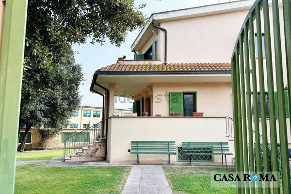 casa indipendente in vendita a Fiumicino in zona Fregene