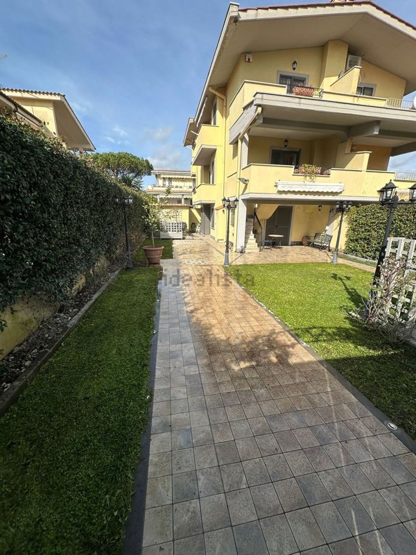 appartamento in vendita a Fiumicino