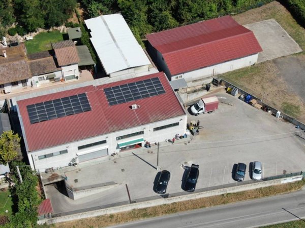 negozio in vendita a Fiumicino in zona Aranova