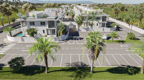 casa indipendente in vendita a Fiumicino