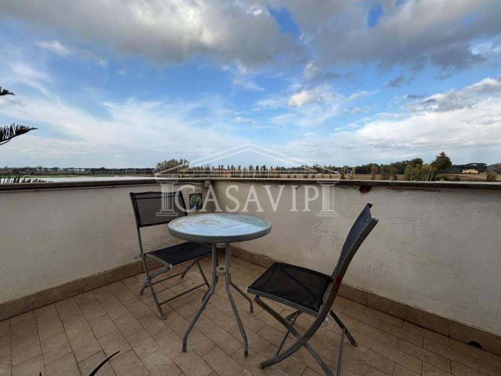 appartamento in vendita a Fiumicino in zona Fregene